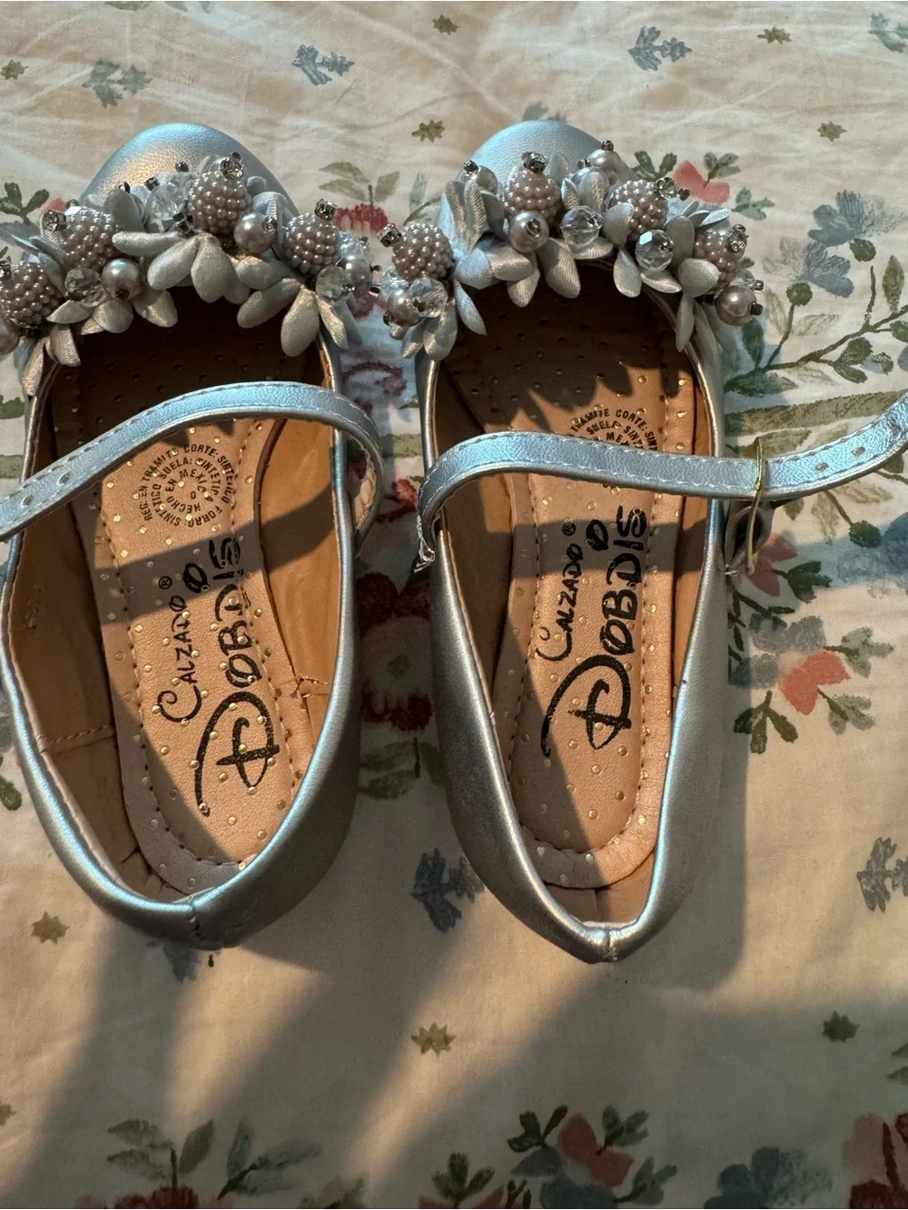 Girls' Silver Floral Pearl Mary Jane Dress Shoes